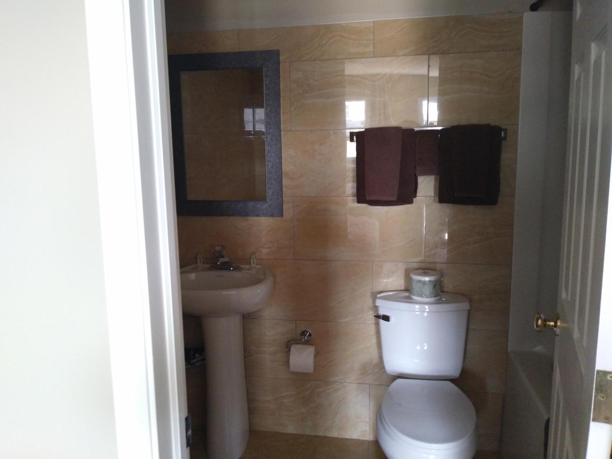 Aries Motel Едсън Екстериор снимка
