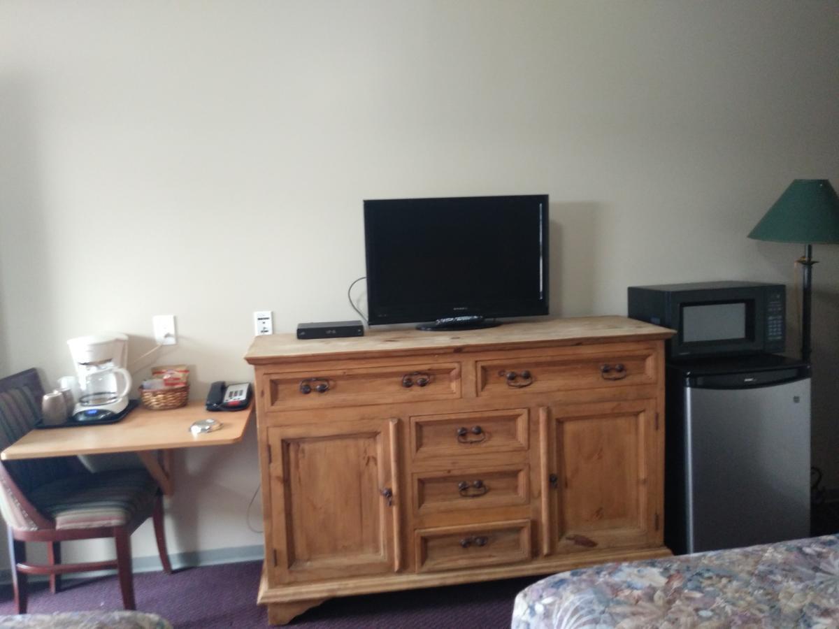 Aries Motel Едсън Екстериор снимка