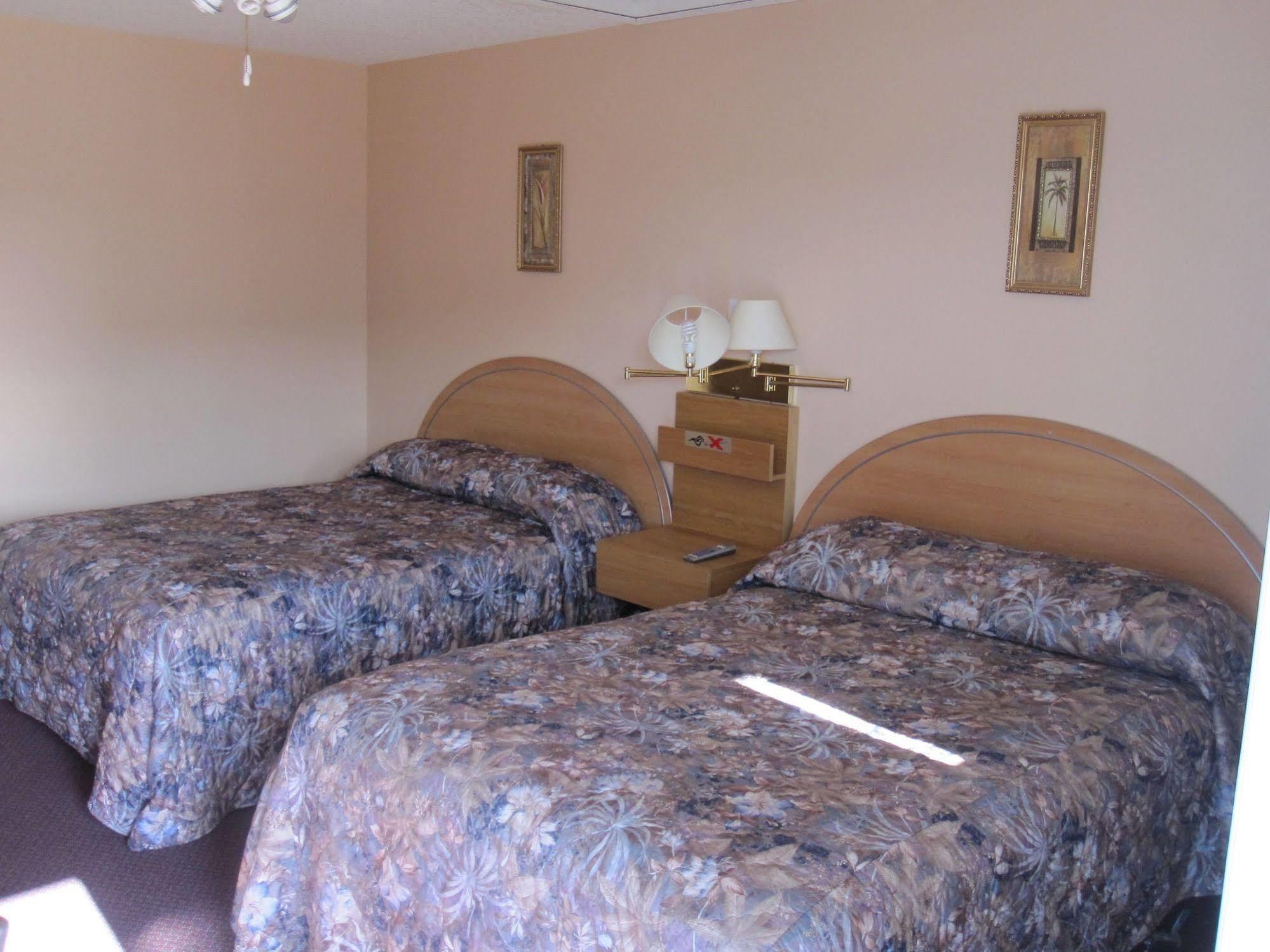 Aries Motel Едсън Екстериор снимка